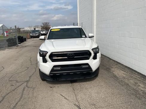 Used 2024 Toyota Tacoma SR5 image 5