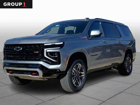 Certified 2025 Chevrolet Suburban Z71 image 1