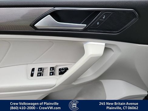 Certified 2023 Volkswagen Tiguan SE AWD/4WD image 38