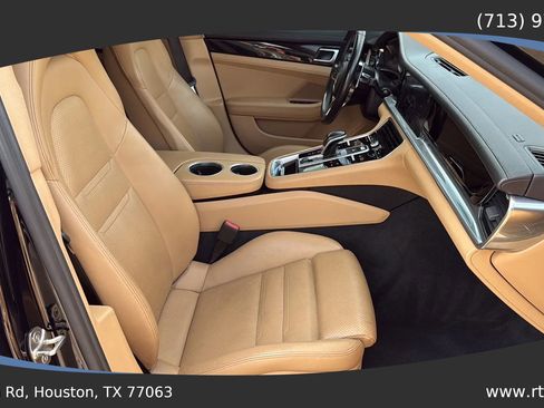 Used 2017 Porsche Panamera image 41
