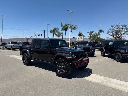 Used 2022 Jeep Gladiator Rubicon AWD/4WD image 2