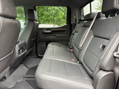 Used 2023 GMC Sierra 1500 SLT w/ SLT Premium Plus Package AWD/4WD image 11