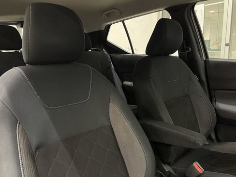 Used 2020 Nissan Kicks S image 23