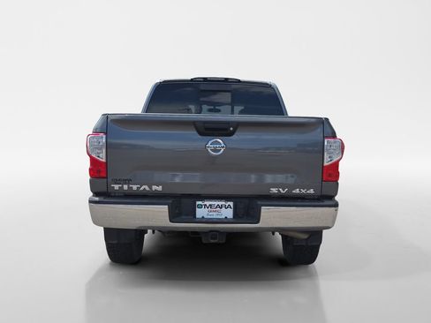 Used 2019 Nissan Titan SV AWD/4WD image 4