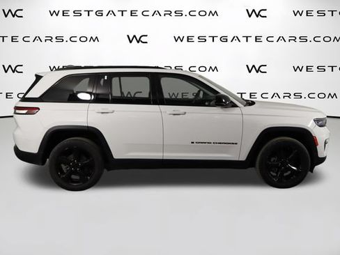 Used 2023 Jeep Grand Cherokee Limited w/ Black Appearance Package AWD/4WD image 53