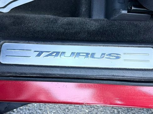 Used 2015 Ford Taurus SHO w/ Equipment Group 401A AWD/4WD image 27
