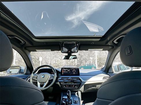 Certified 2023 BMW 530i xDrive w/ Premium Package image 23