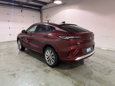 Certified 2024 Buick Envista Avenir image 4