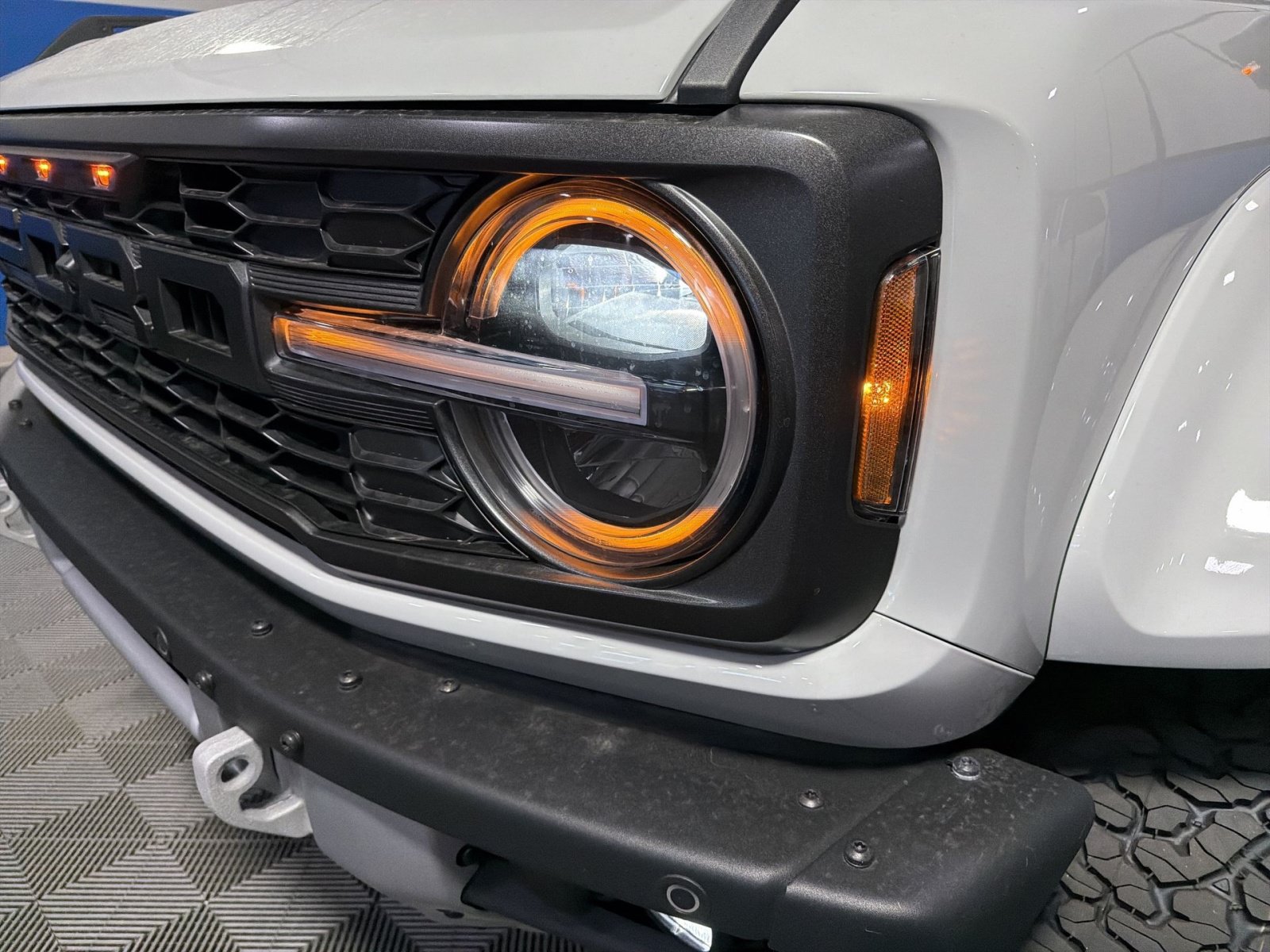 New 2026 Ford Bronco Raptor w/ Interior Carbon Fiber Pack AWD/4WD image 21