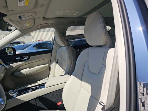 New 2026 Volvo XC60 T8 Ultra w/ Climate Package AWD/4WD image 22