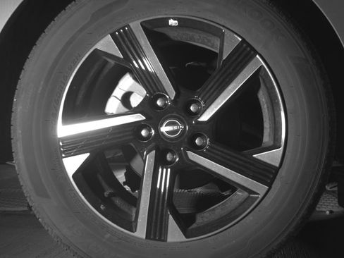 Used 2025 Nissan Sentra SV FWD image 15
