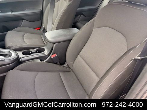 Used 2023 Kia Forte LXS image 11