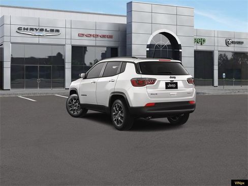 New 2026 Jeep Compass Latitude image 5