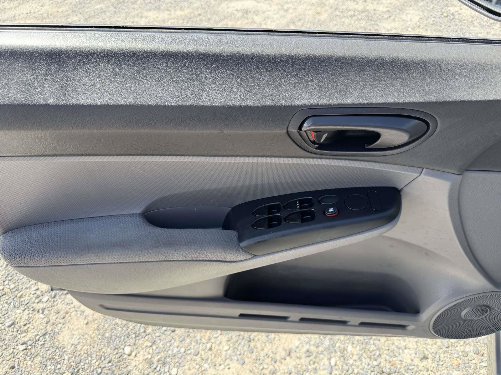 Used 2011 Honda Civic DX-VP image 13