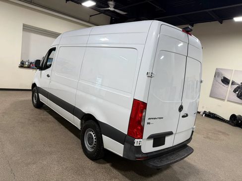 Used 2020 Mercedes-Benz Sprinter 2500 image 19