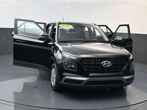 Certified 2026 Hyundai Venue SE FWD image 30