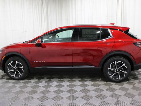 New 2026 Chevrolet Equinox EV LT image 37