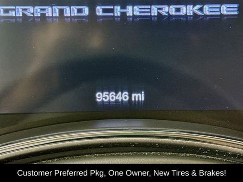 Used 2019 Jeep Grand Cherokee Laredo image 12