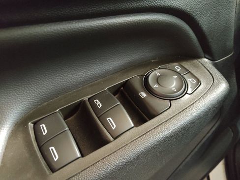 Used 2023 Chevrolet Equinox LT image 27