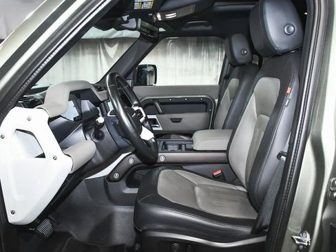 Used 2021 Land Rover Defender 110 X-Dynamic SE image 44