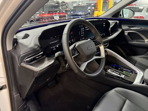 Used 2025 Audi Q5 Premium w/ Convenience Package AWD/4WD image 25