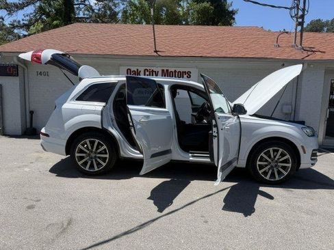 Used 2018 Audi Q7 3.0T Premium Plus w/ Premium Plus Package AWD/4WD image 9