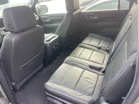 Used 2024 Chevrolet Suburban LT image 4