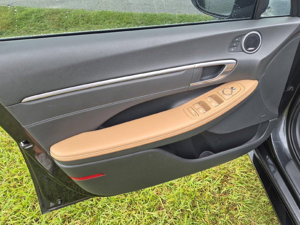Used 2023 Hyundai Sonata Limited FWD image 8