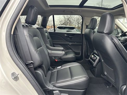 Certified 2022 Lincoln Aviator AWD w/ Premium Package image 37