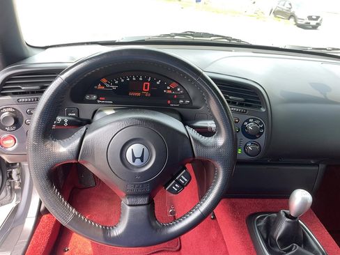 Used 2001 Honda S2000 image 34