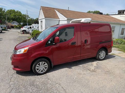 Used 2017 Nissan NV200 SV w/ Technology Package FWD image 2