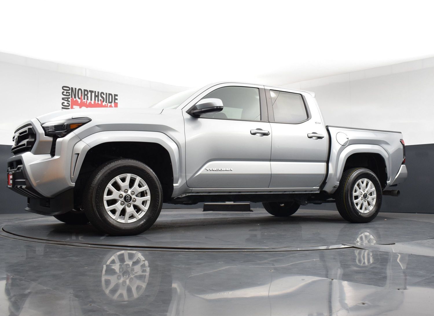 Used 2025 Toyota Tacoma SR5 AWD/4WD image 27
