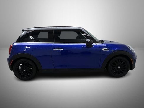 Used 2019 MINI Cooper 2-Door Hardtop w/ Signature Upholstery Package FWD image 4