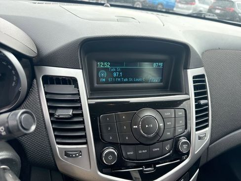 Certified 2013 Chevrolet Cruze LT FWD image 16
