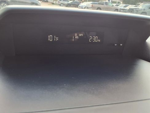 Used 2018 Subaru Crosstrek 2.0i image 5