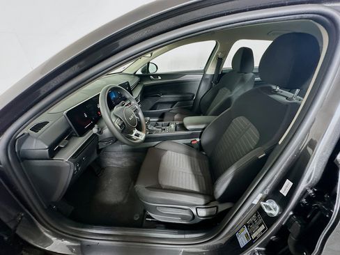 Used 2025 Kia K5 LXS image 13