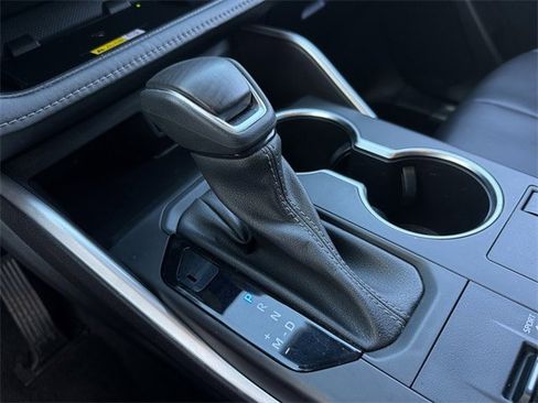 Used 2023 Toyota Highlander XLE image 21