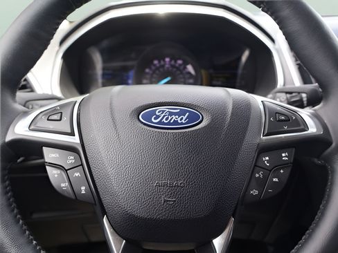 Used 2020 Ford Edge Titanium AWD/4WD image 20