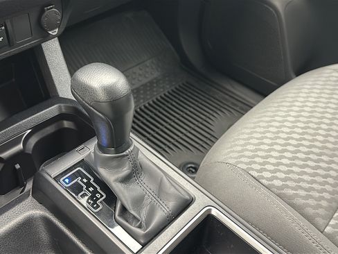 Used 2023 Toyota Tacoma SR AWD/4WD image 23