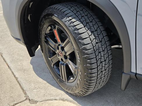 New 2026 Nissan Rogue SV AWD/4WD image 9
