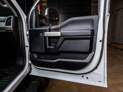 Used 2021 Ford F250 Lariat w/ Lariat Ultimate Package image 36