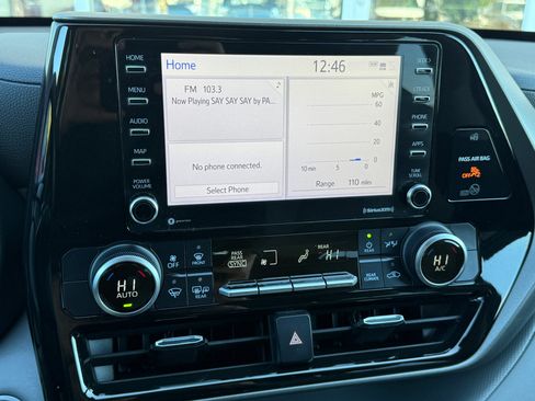 Used 2021 Toyota Highlander L image 24