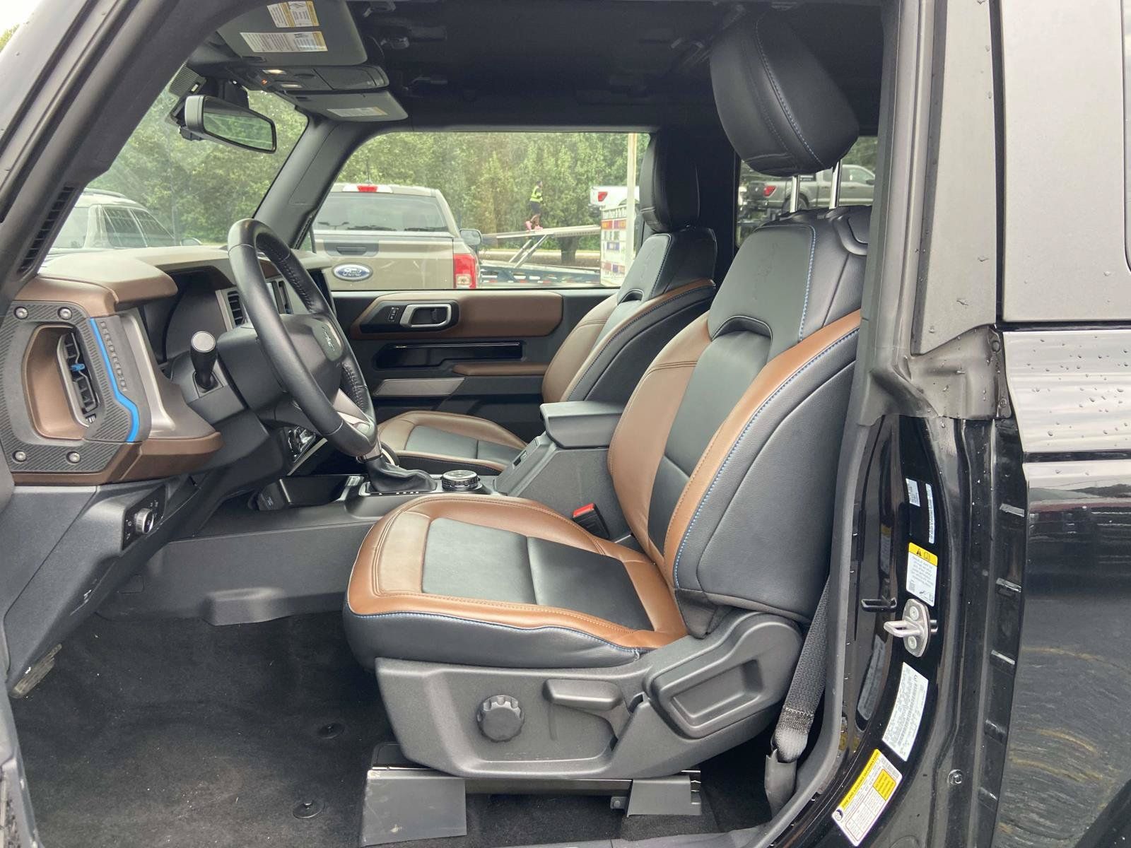 Used 2023 Ford Bronco Outer Banks AWD/4WD image 12