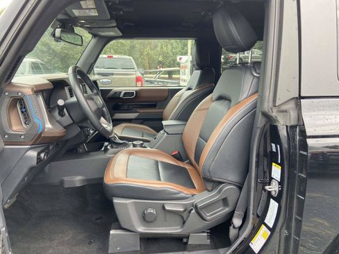 Used 2023 Ford Bronco Outer Banks AWD/4WD image 12