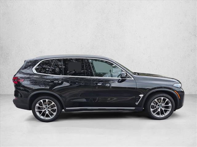Certified 2026 BMW X5 xDrive40i w/ Climate Comfort Package AWD/4WD image 4