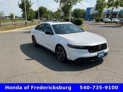 Used 2025 Honda Accord Sport image 7