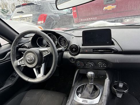 Used 2021 MAZDA MX-5 Miata Sport image 6