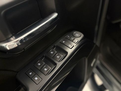 Used 2017 GMC Sierra 1500 SLT AWD/4WD image 25