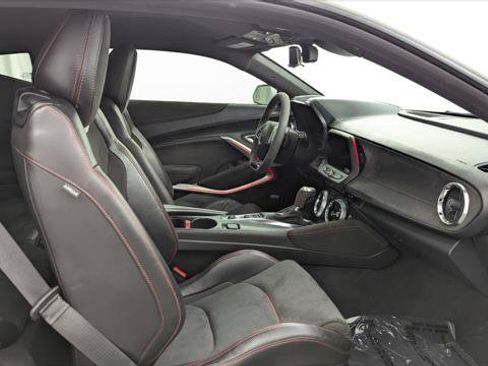 Used 2022 Chevrolet Camaro ZL1 RWD image 19