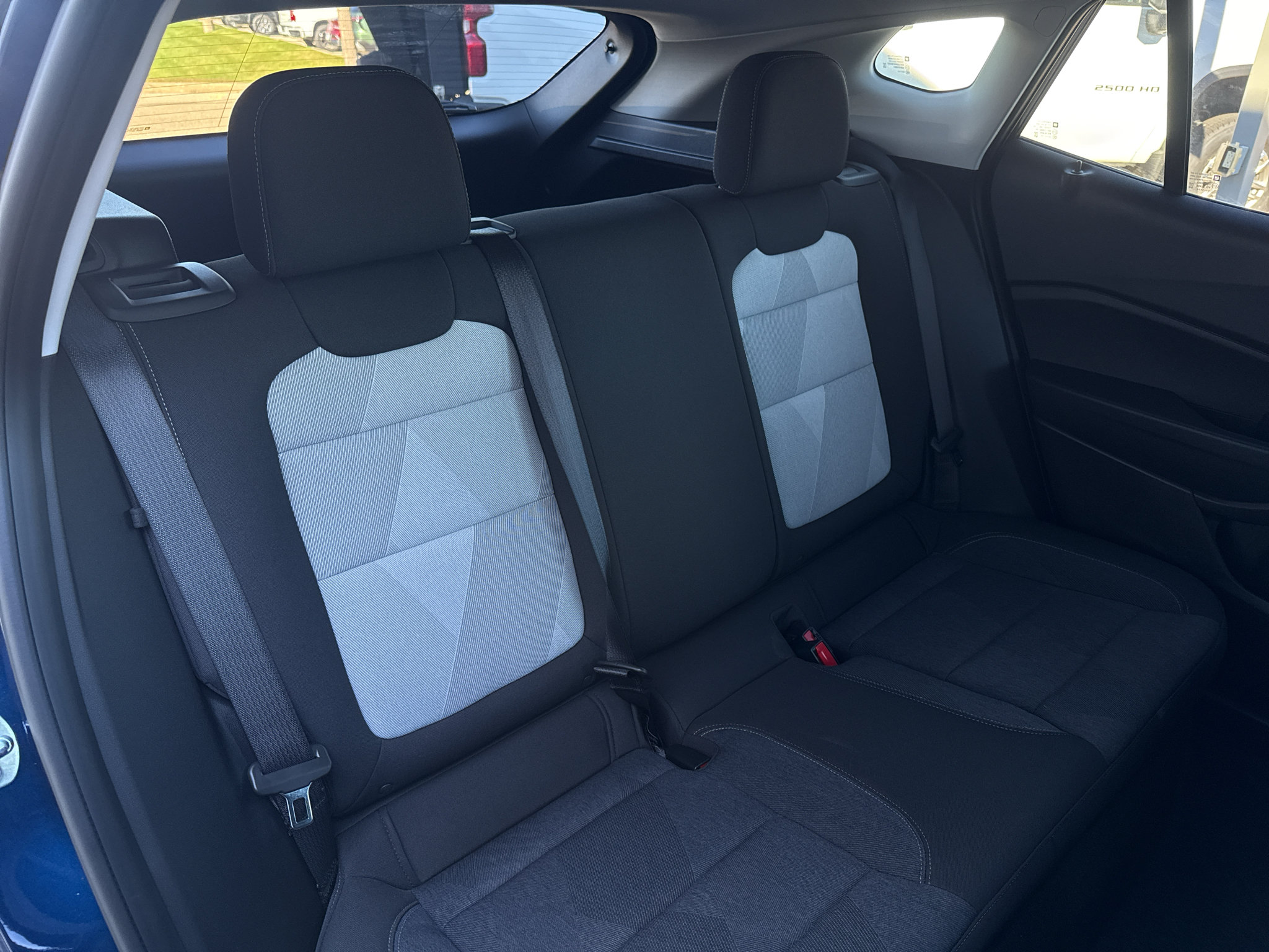 Used 2024 Chevrolet Trax LS w/ LS Convenience Package FWD image 31